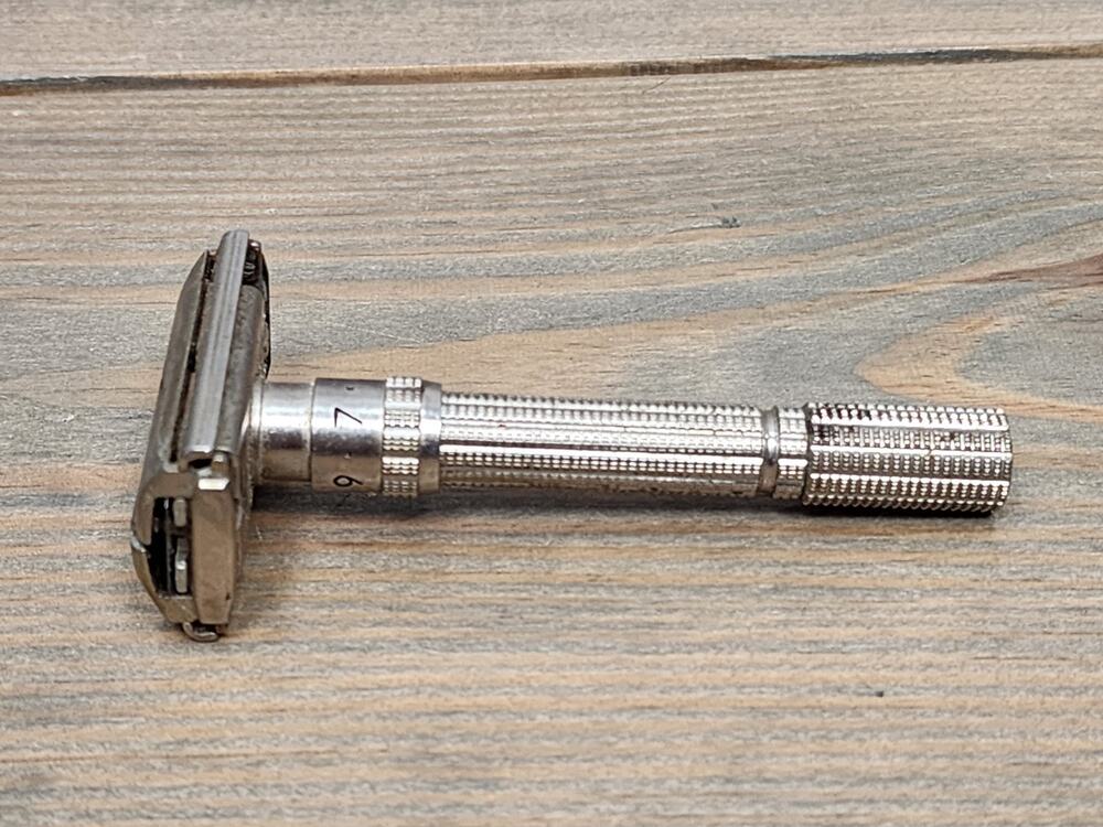 Vintage Gillette Slim 1964 Adjustable Safety Razor Double Edge